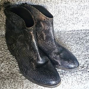AGL Wyatt ankle boots